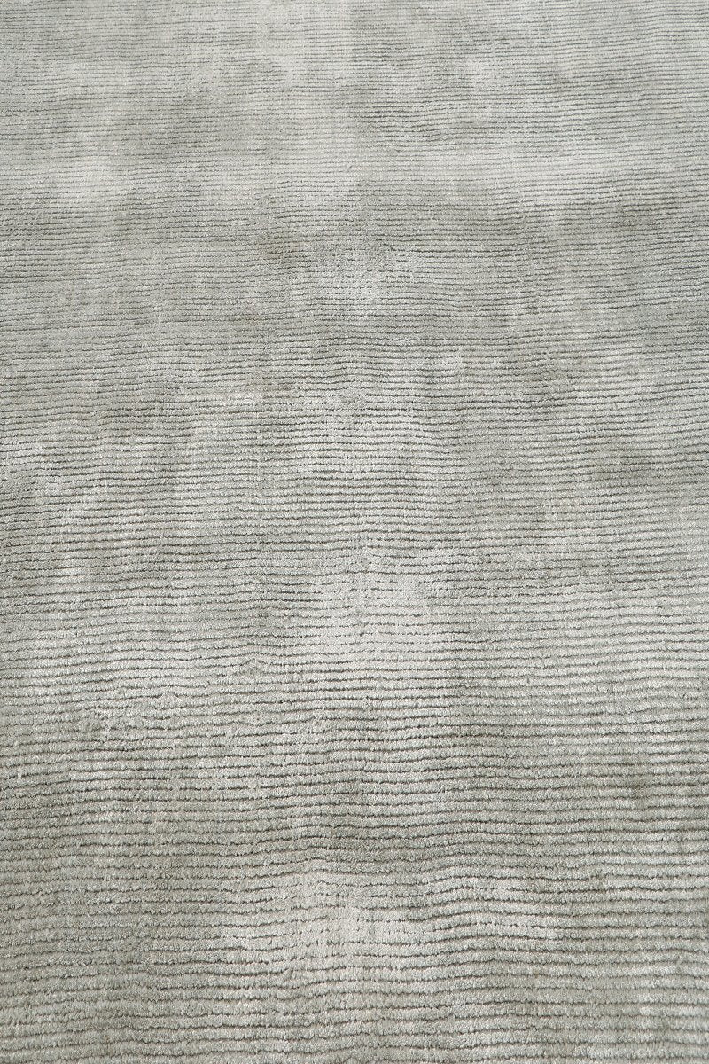 Carpe Natura Handloom Wool and Viscose Area Rug